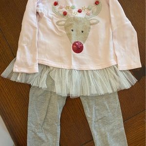 Reindeer top with drill at bottom